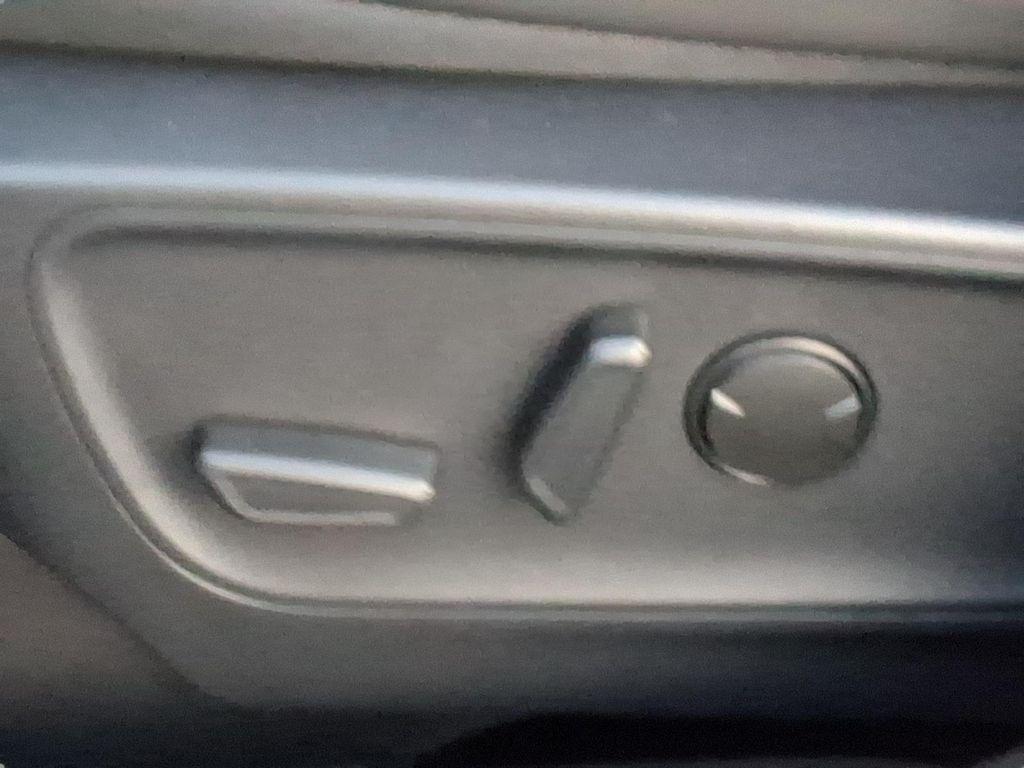 صورة مصغرة 18 لـ 2026 FORD ESCAPE ST-LINE