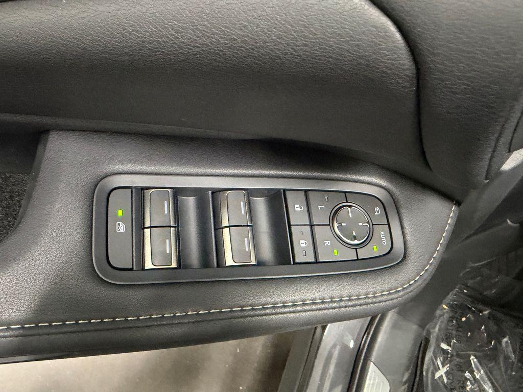 صورة مصغرة 17 لـ 2026 Lexus TX 350 PREMIUM