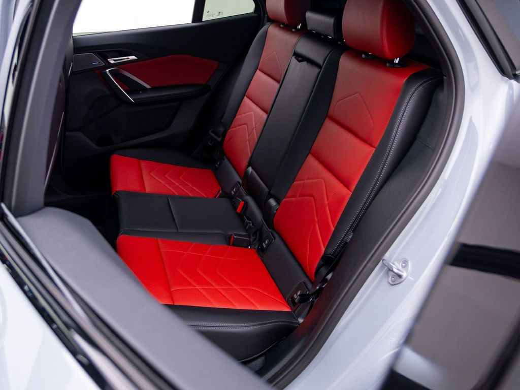 2026 BMW X2 M35I 缩略图 19