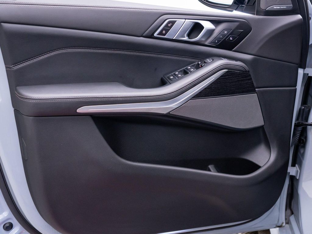 2026 BMW X5 M60I 缩略图 14