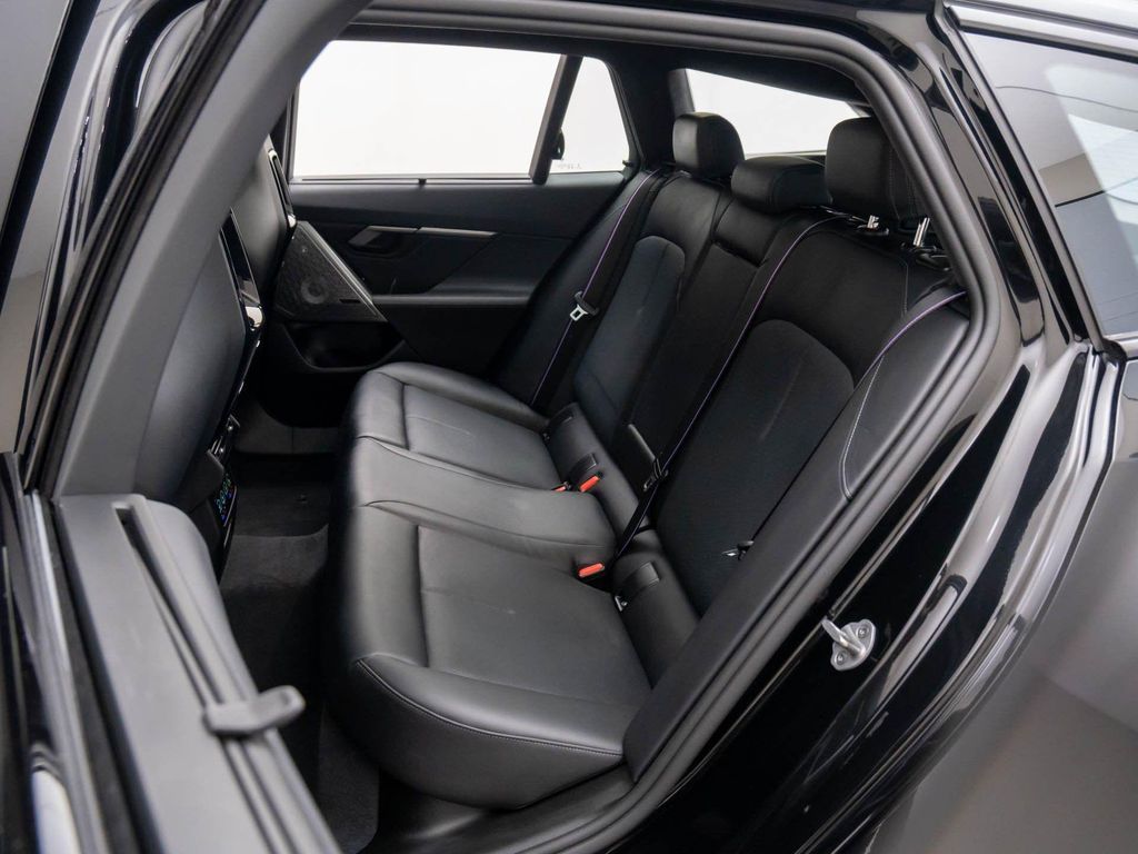 2026 BMW M5 BASE — миниатюра 19