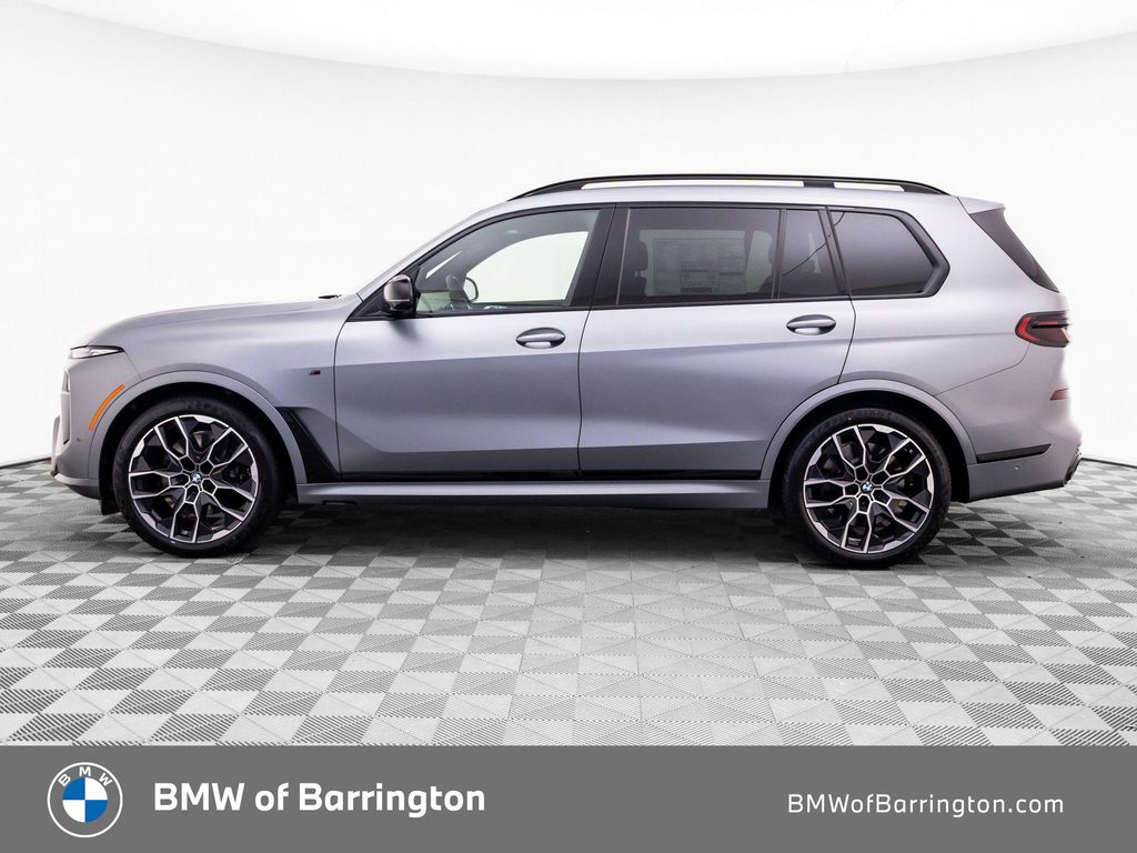 صورة 2 لـ 2027 BMW X7 M60I