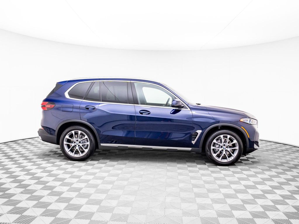 صورة 7 لـ 2026 BMW X5 XDRIVE40I