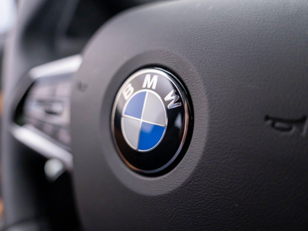 2025 BMW 330 XDRIVE 缩略图 21