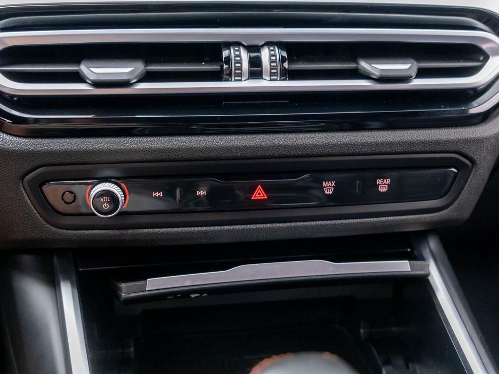صورة مصغرة 26 لـ 2023 BMW M2 BASE