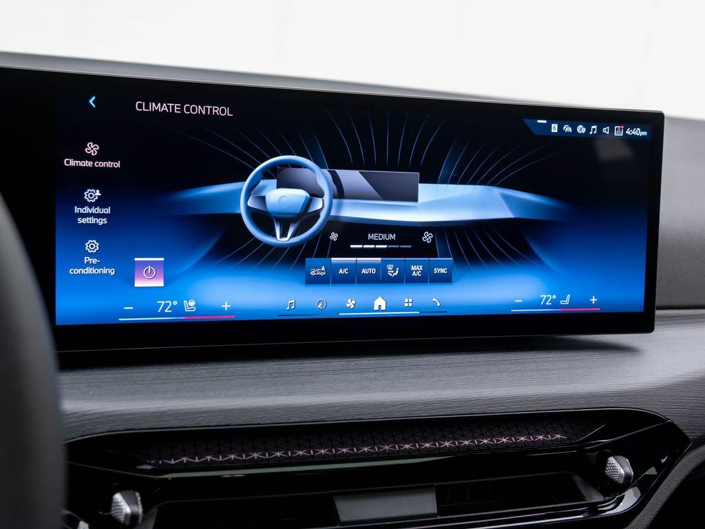 صورة مصغرة 25 لـ 2026 BMW 330 I XDRIVE
