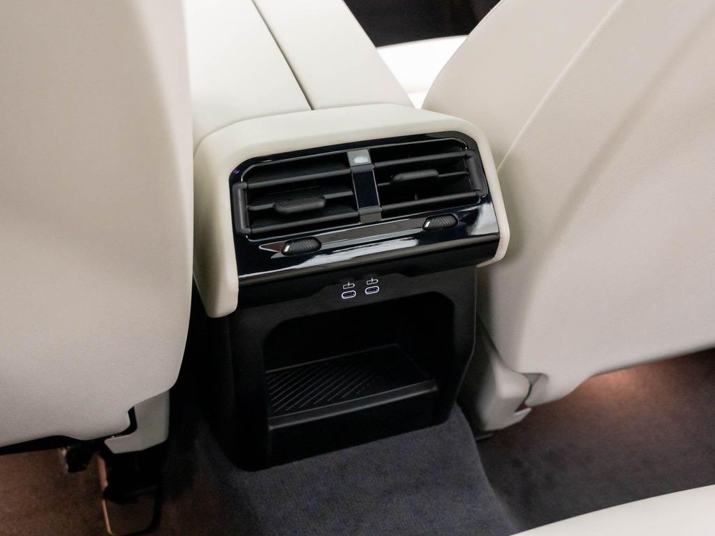2027 BMW 550E 550E XDRIVE — миниатюра 19
