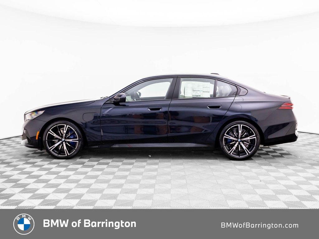 2027 BMW 550E 550E XDRIVE 照片 2