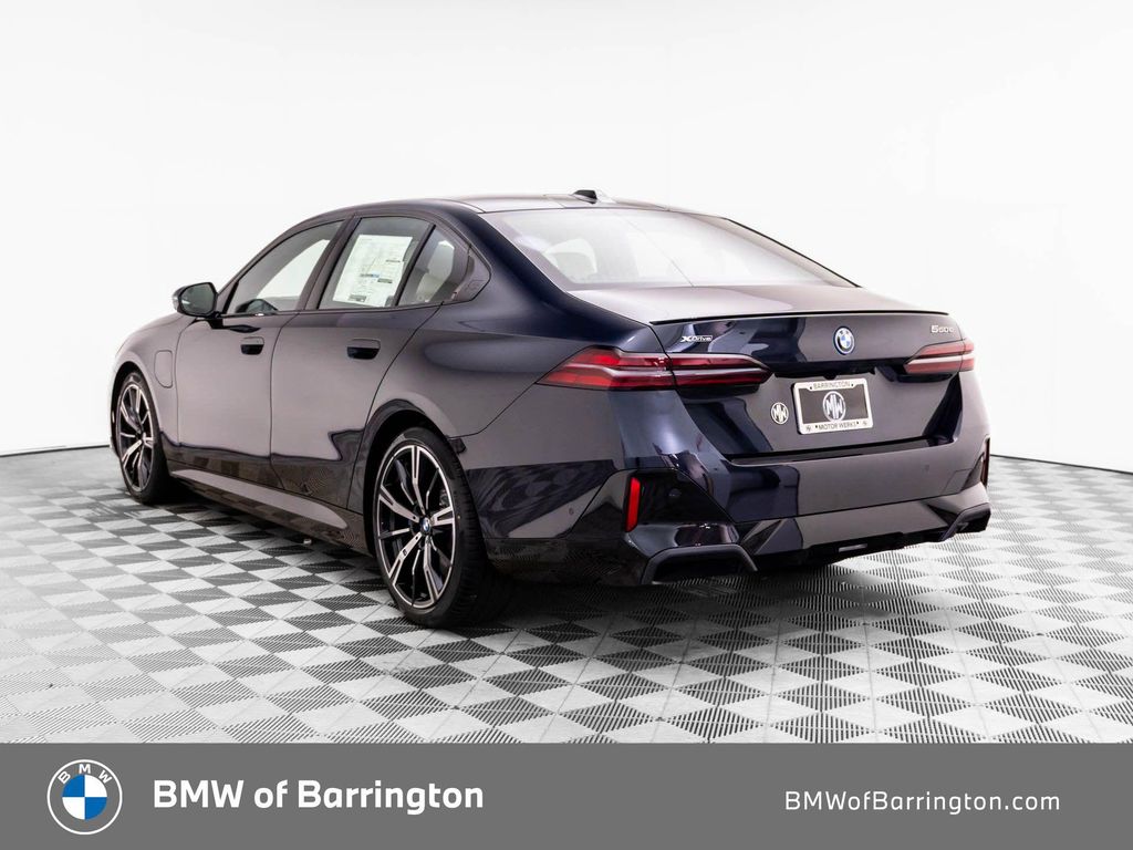 2027 BMW 550E 550E XDRIVE 照片 3