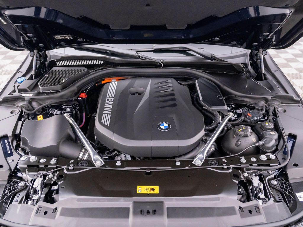 2027 BMW 550E 550E XDRIVE — миниатюра 31
