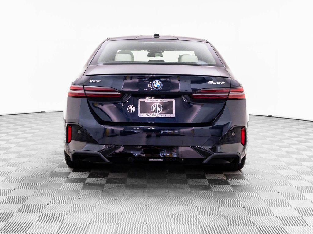 2027 BMW 550E 550E XDRIVE 照片 5
