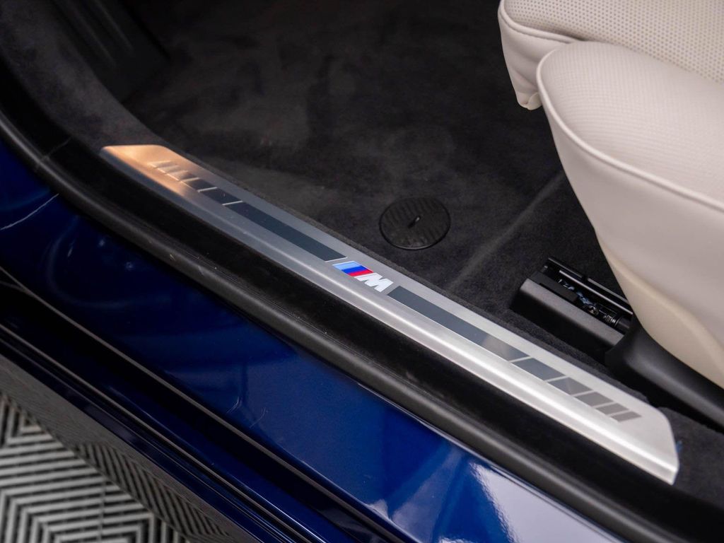 صورة مصغرة 16 لـ 2026 BMW 750E I XDRIVE