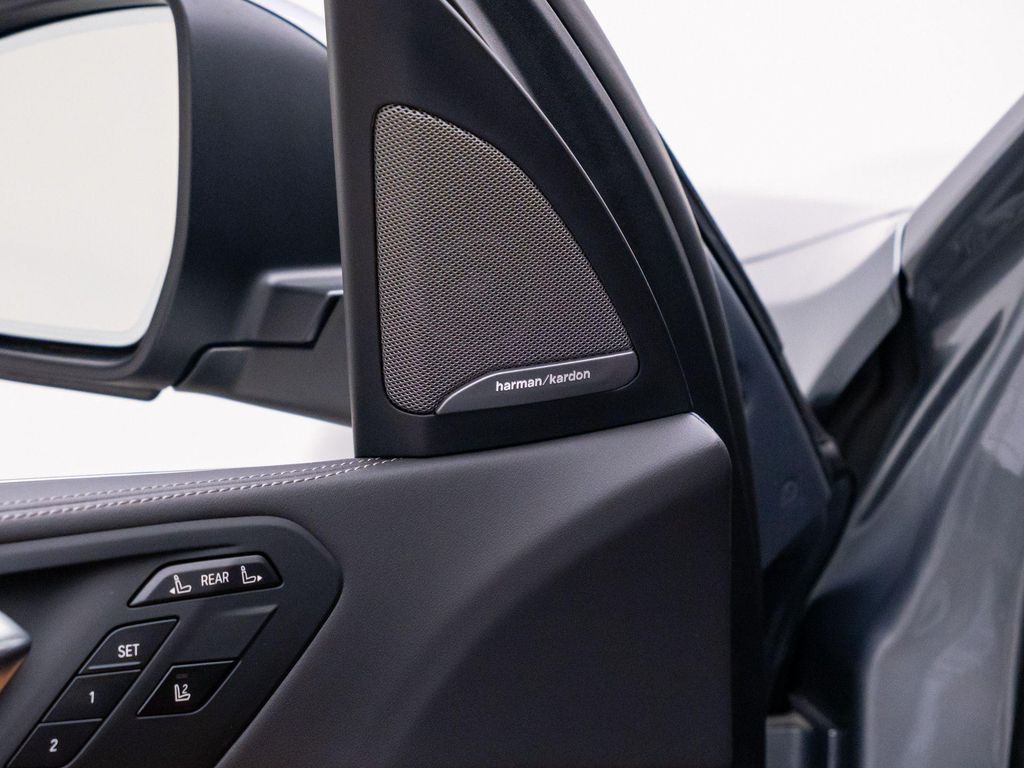 صورة مصغرة 15 لـ 2026 BMW X7 XDRIVE40I
