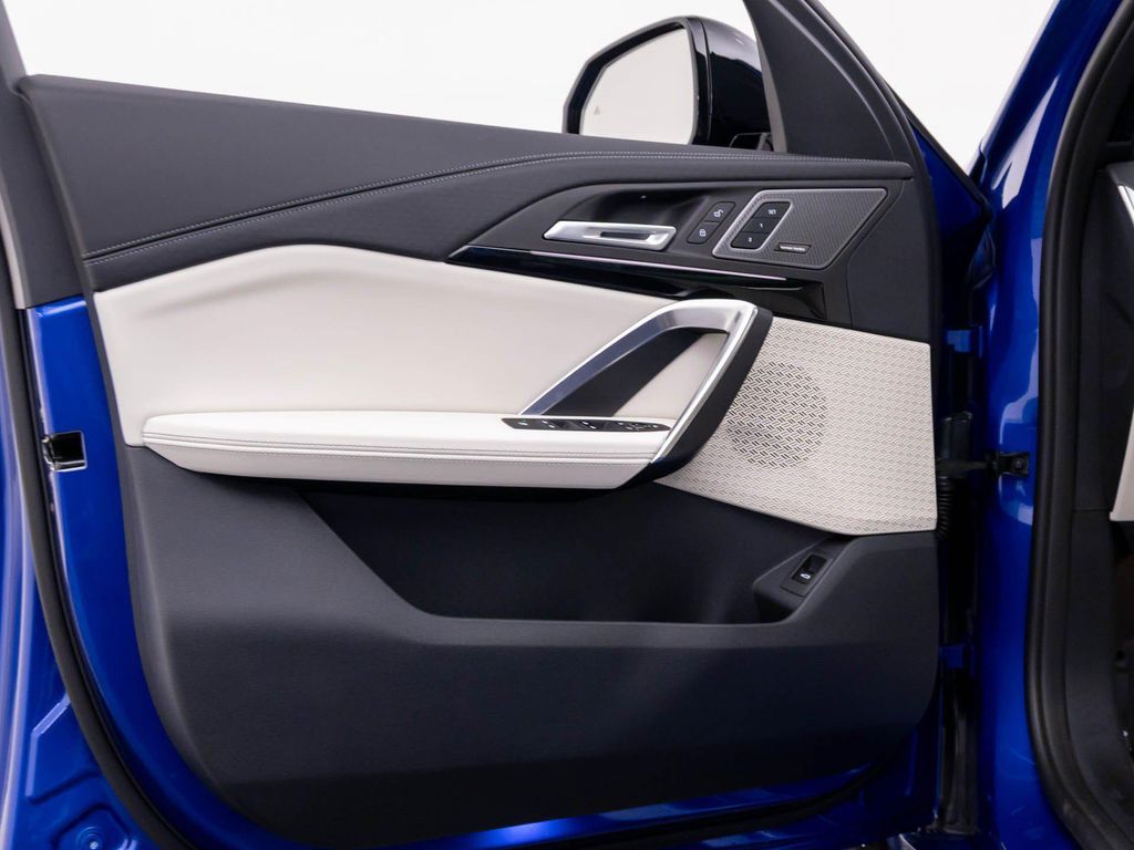 2026 BMW X2 XDRIVE28I — миниатюра 13
