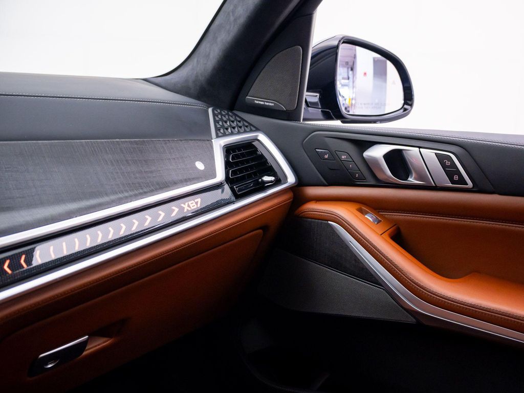 2024 BMW ALPINA XB7 — миниатюра 34
