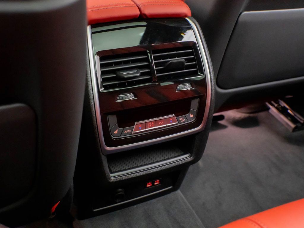 2026 BMW X5 M BASE 缩略图 21