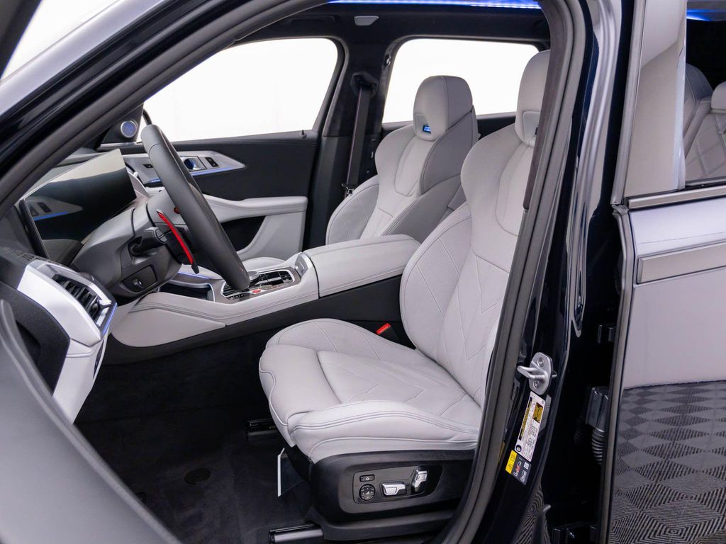 2026 BMW XM LABEL thumbnail 16