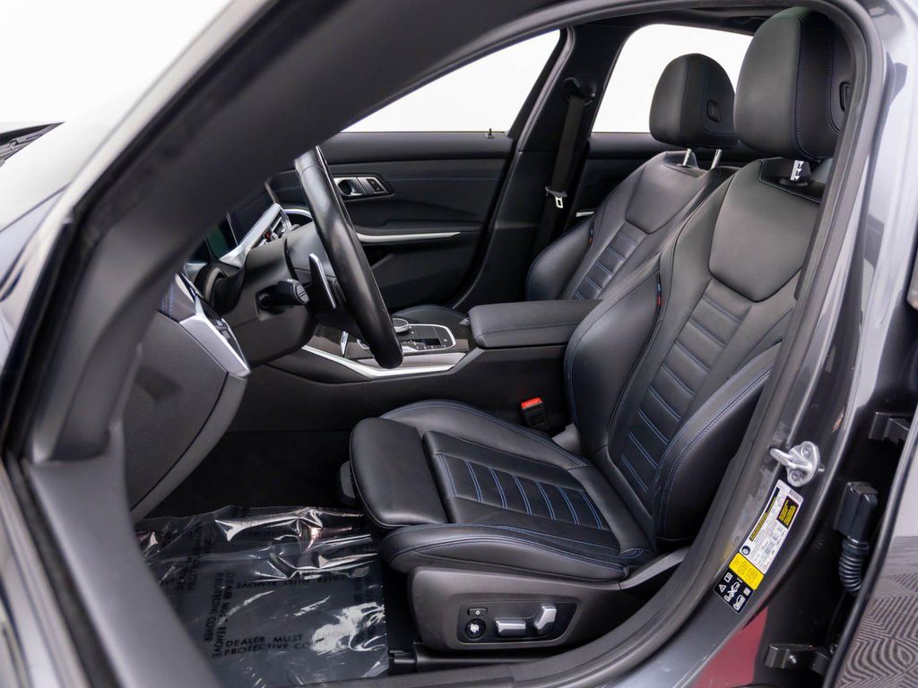 صورة مصغرة 16 لـ 2021 BMW 330 XDRIVE