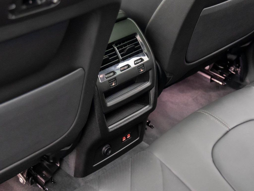 صورة مصغرة 17 لـ 2026 BMW X5 PHEV XDRIVE50E