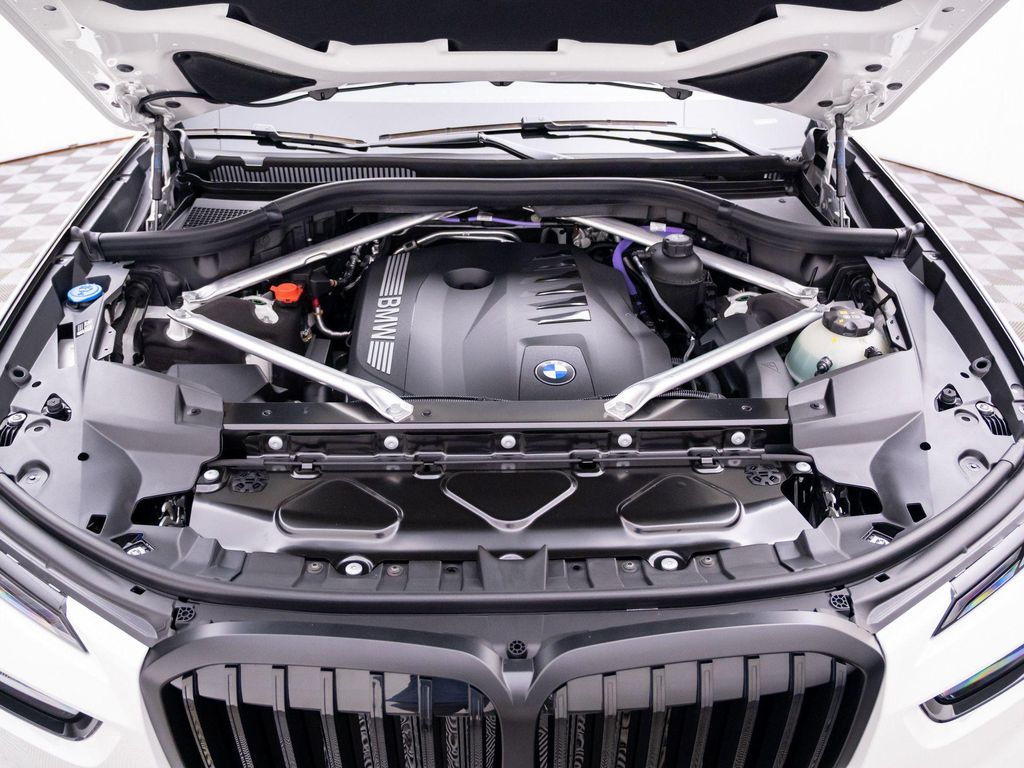 صورة مصغرة 32 لـ 2027 BMW X7 XDRIVE40I