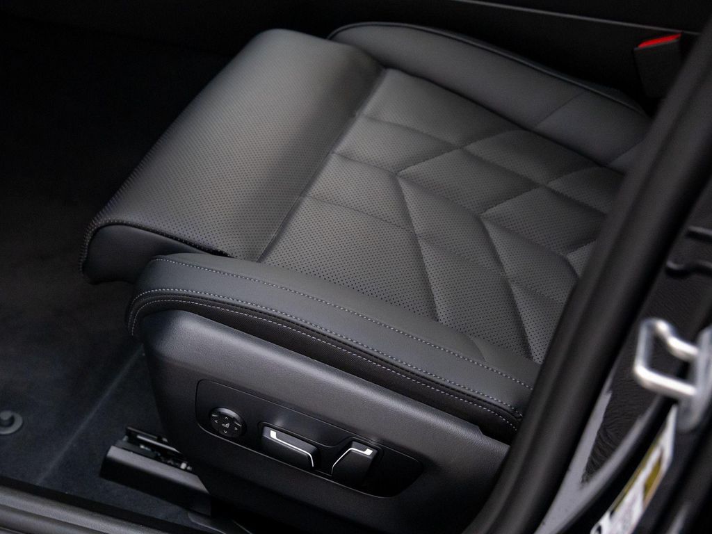 2026 BMW 530 XDRIVE — миниатюра 15