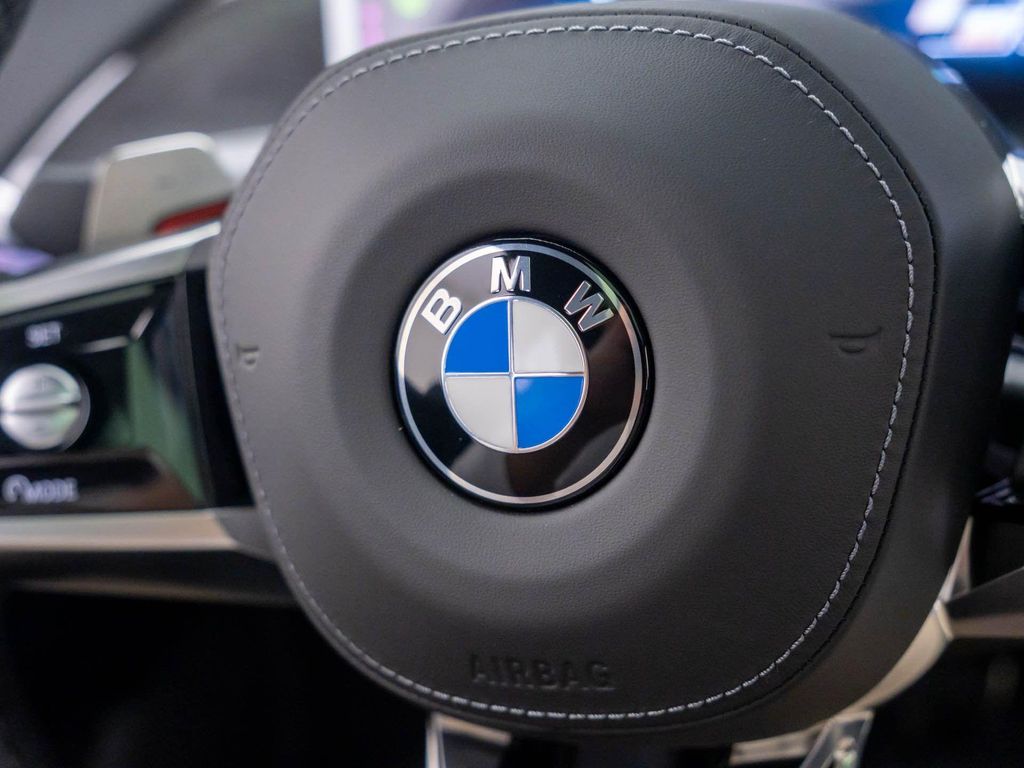 2026 BMW 760 XDRIVE — миниатюра 27
