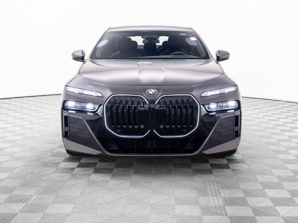 2026 BMW 760 XDRIVE — фото 10