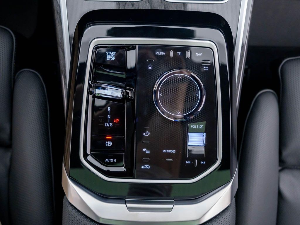 2026 BMW 760 XDRIVE — миниатюра 24