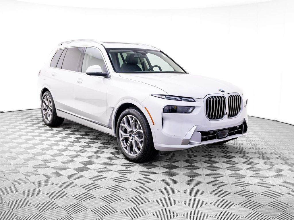 صورة مصغرة 8 لـ 2026 BMW X7 XDRIVE40I
