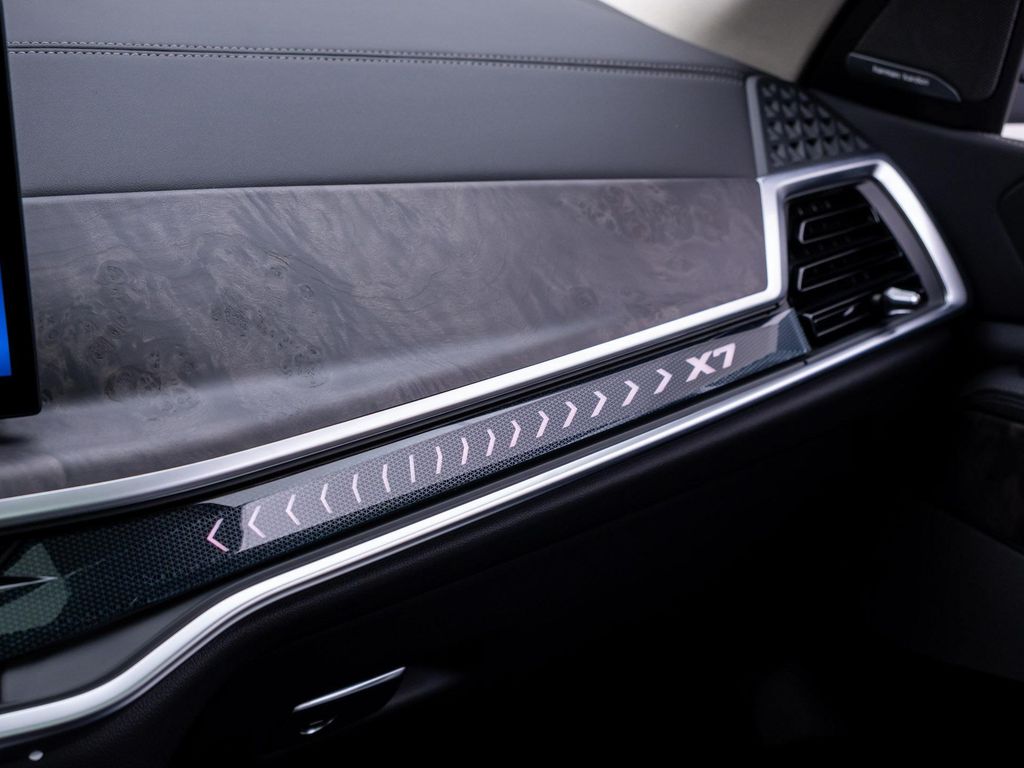 صورة مصغرة 31 لـ 2026 BMW X7 XDRIVE40I