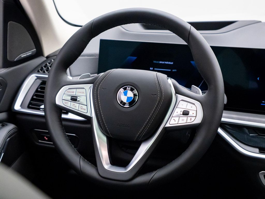 صورة مصغرة 11 لـ 2026 BMW X7 XDRIVE40I