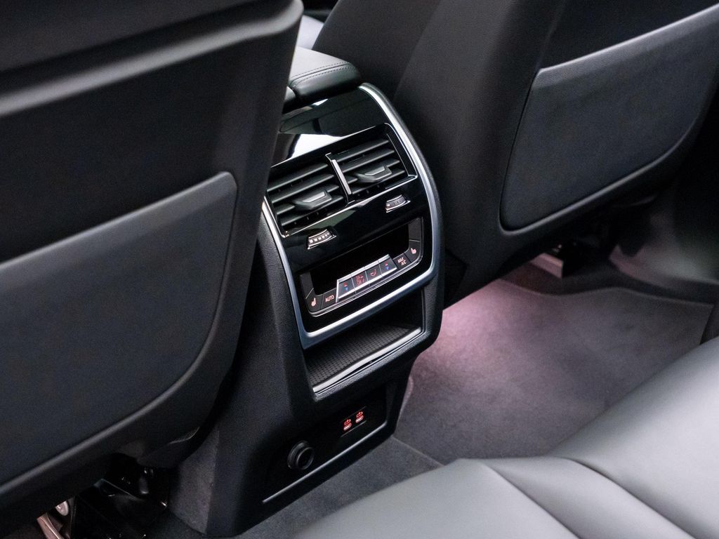صورة مصغرة 20 لـ 2026 BMW X7 XDRIVE40I