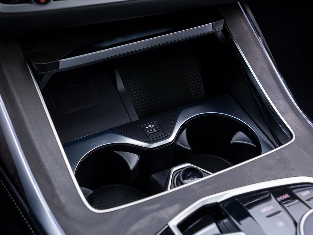 صورة مصغرة 30 لـ 2026 BMW X7 XDRIVE40I