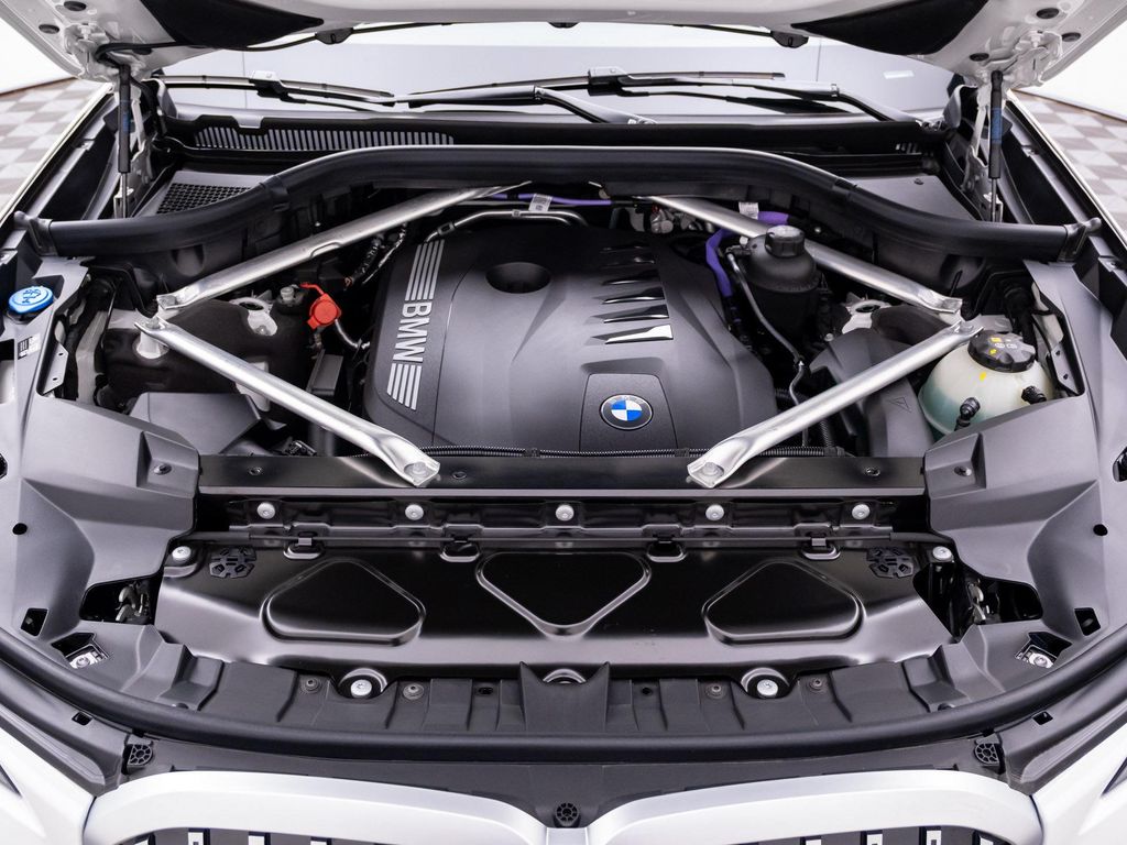 صورة مصغرة 32 لـ 2026 BMW X7 XDRIVE40I