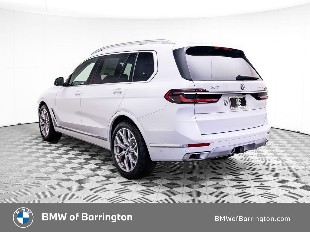 2026 BMW X7 XDRIVE40I photo 3
