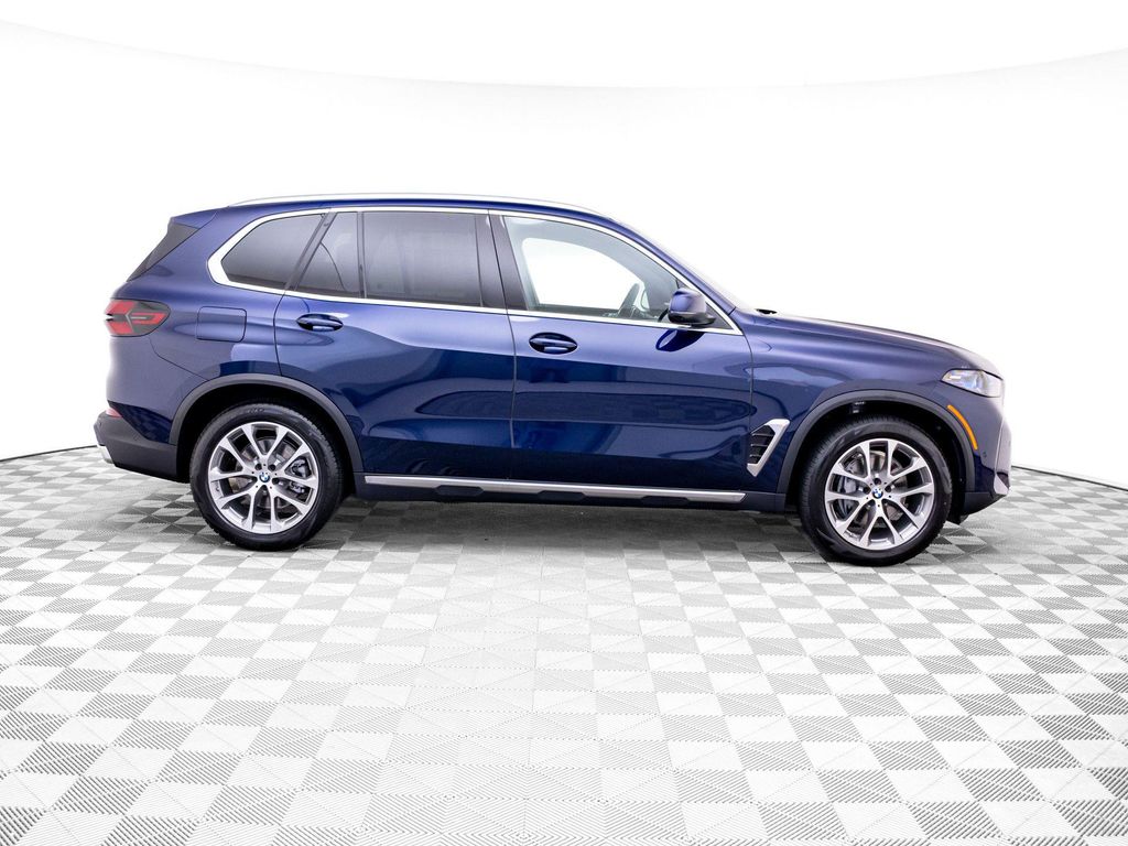 صورة 8 لـ 2026 BMW X5 XDRIVE40I