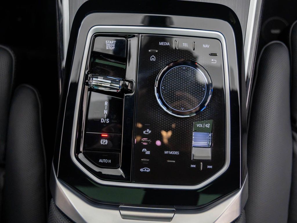 2026 BMW 750E I XDRIVE — миниатюра 24
