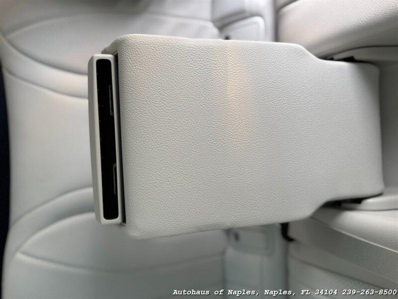 2025 Mercedes-BENZ EQE 缩略图 49