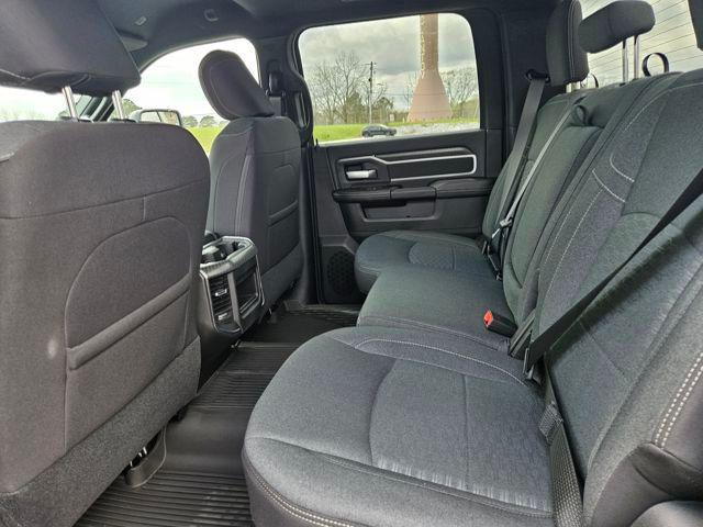 صورة مصغرة 25 لـ 2026 RAM 2500 BIG HORN CREW CAB 4X2 6'4' BOX