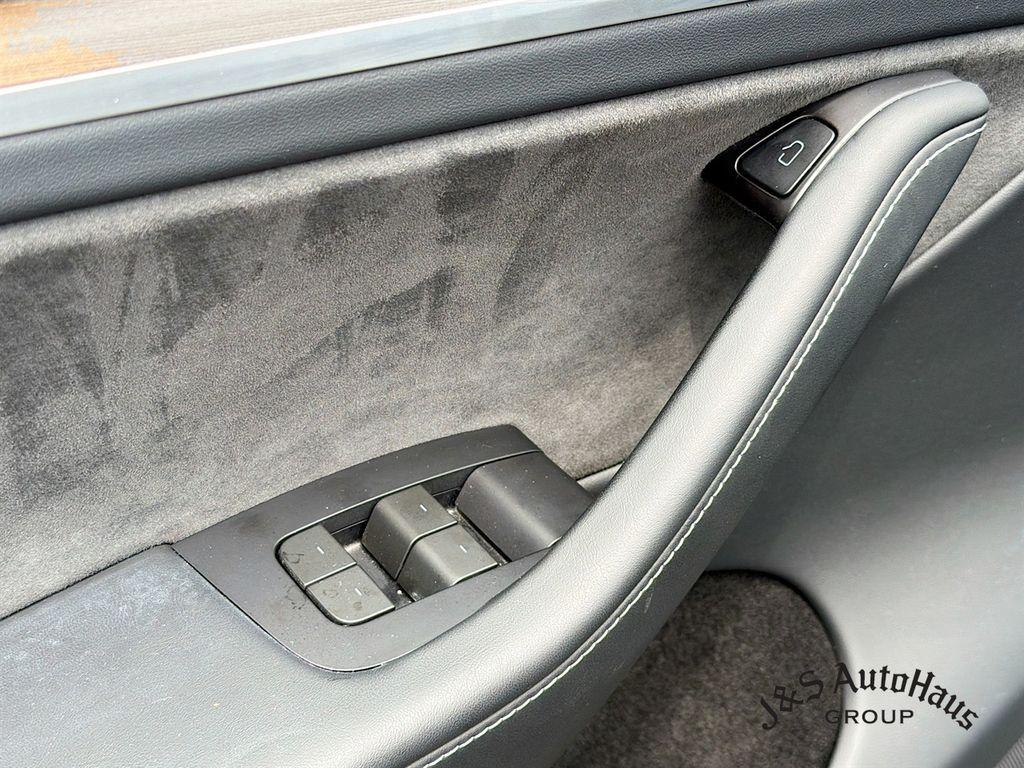 صورة مصغرة 24 لـ 2024 Tesla MODEL Y LONG RANGE
