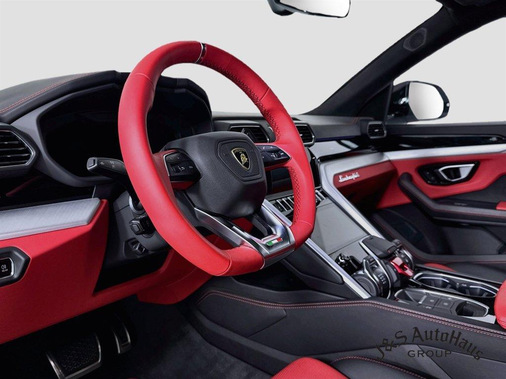 صورة 9 لـ 2020 Lamborghini URUS BASE