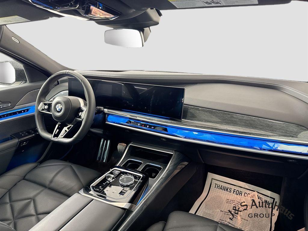 صورة مصغرة 30 لـ 2023 BMW 740 I