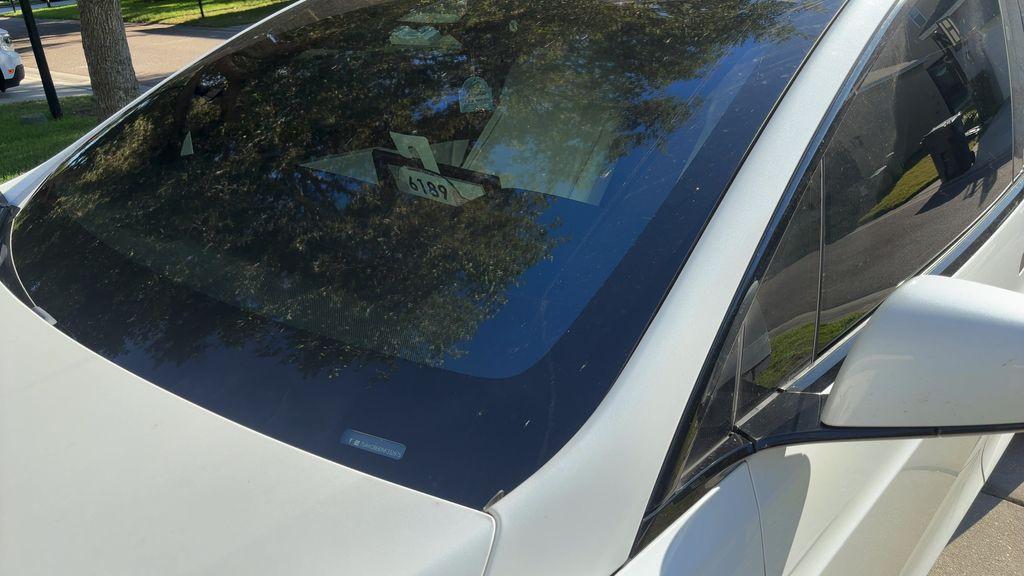 TESLA MODEL X PLAID - 10