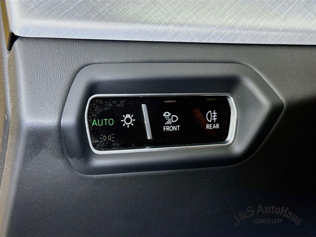 صورة 10 لـ 2021 Lamborghini URUS BASE