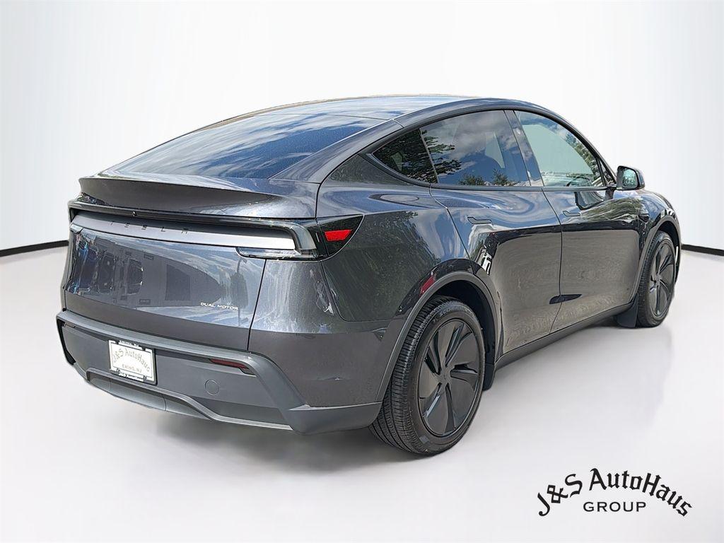 TESLA MODEL Y LONG RANGE - 7