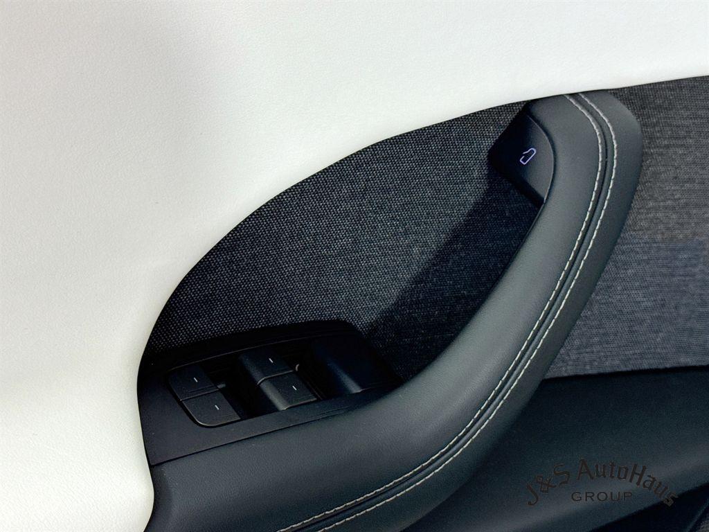 2022 Tesla MODEL X PLAID — миниатюра 24