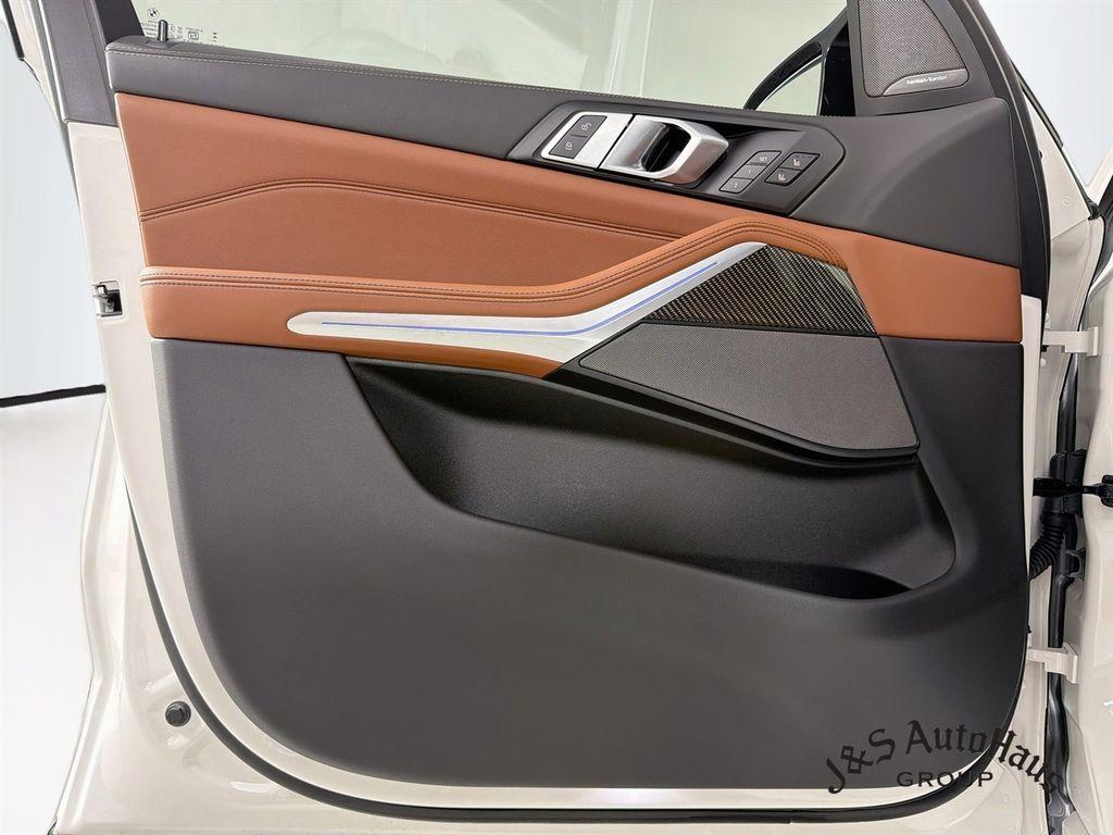 2026 BMW X5 M60I — миниатюра 22