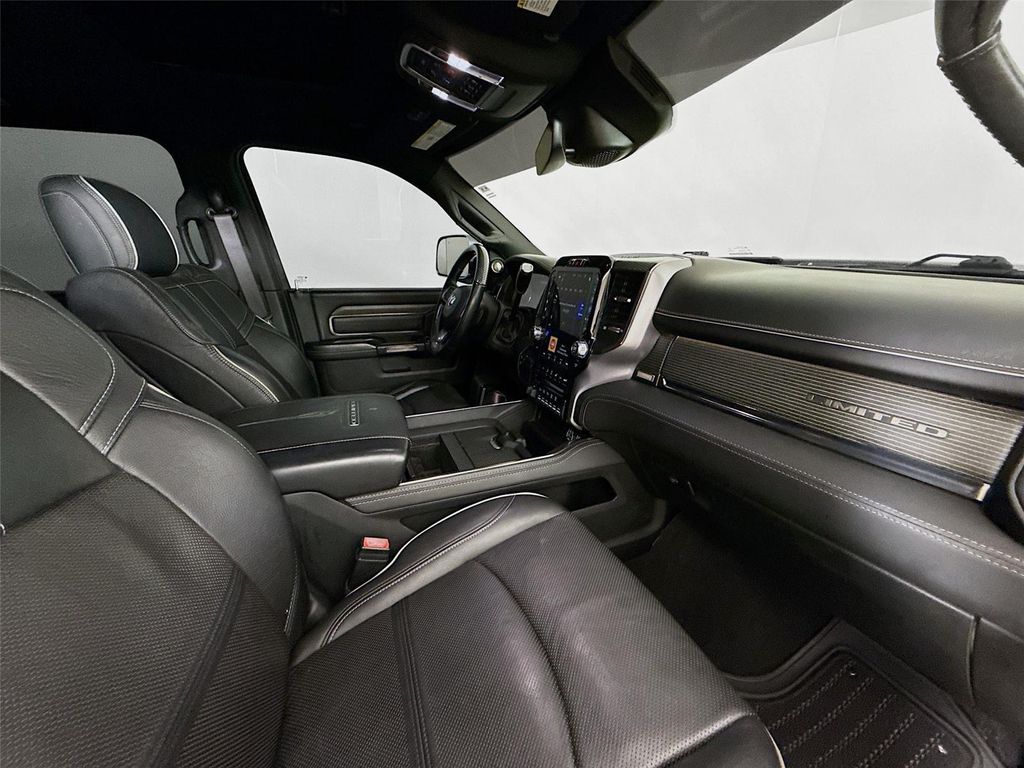صورة مصغرة 12 لـ 2020 RAM 3500 LIMITED CREW CAB 4X4 6'4' BOX