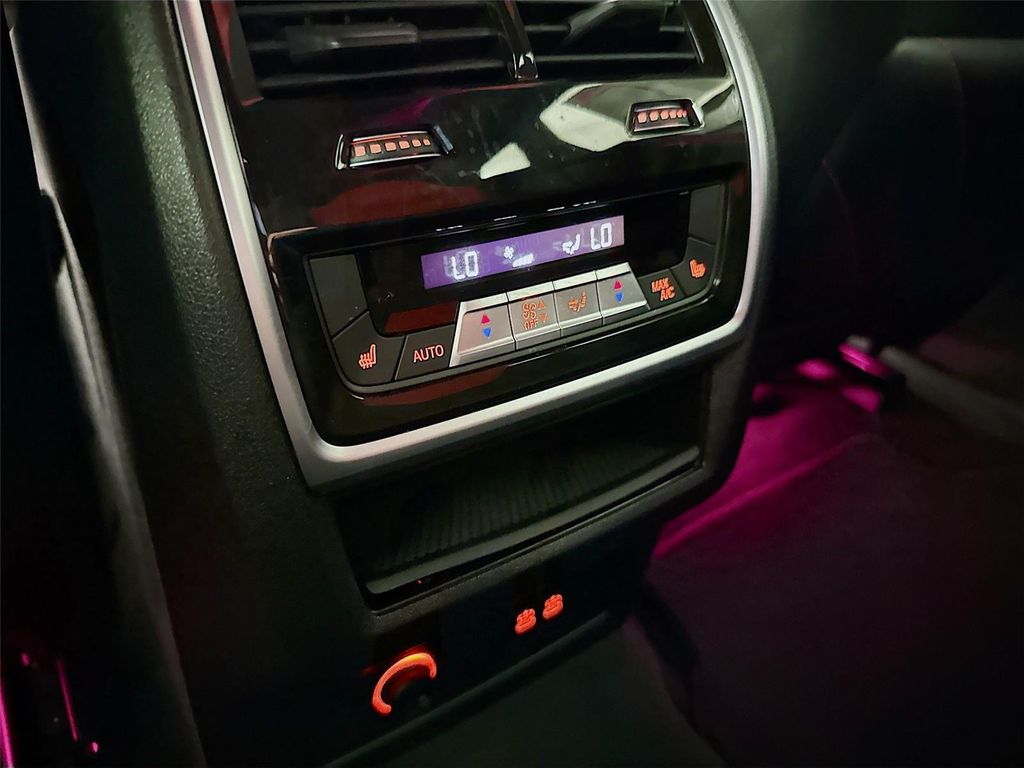 2024 BMW XM LABEL RED — миниатюра 20