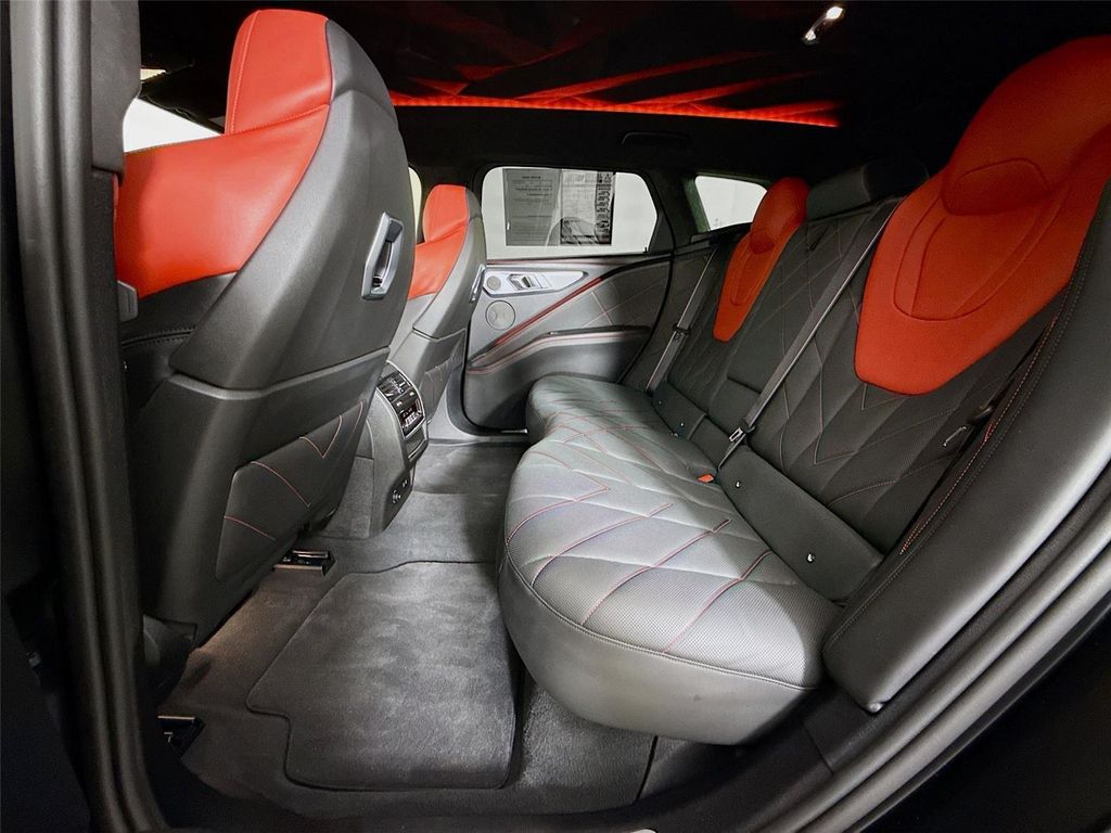 2024 BMW XM LABEL RED — миниатюра 19